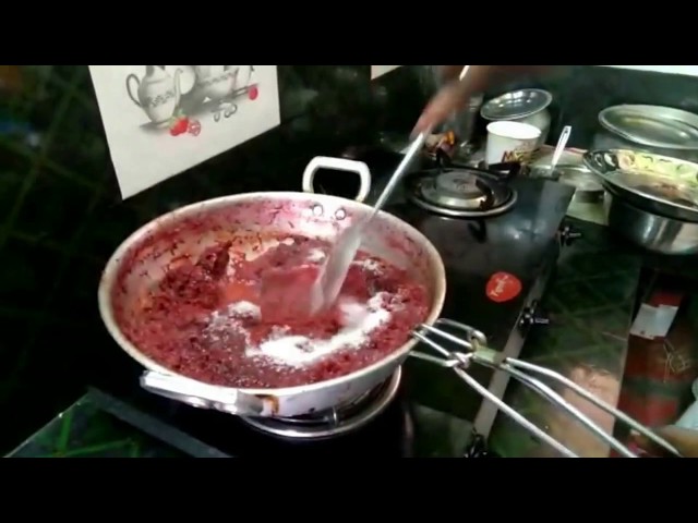 Beetroot Halwa in Telugu | Andhra Style Independence day Sweet By Moms Tasty Recipes