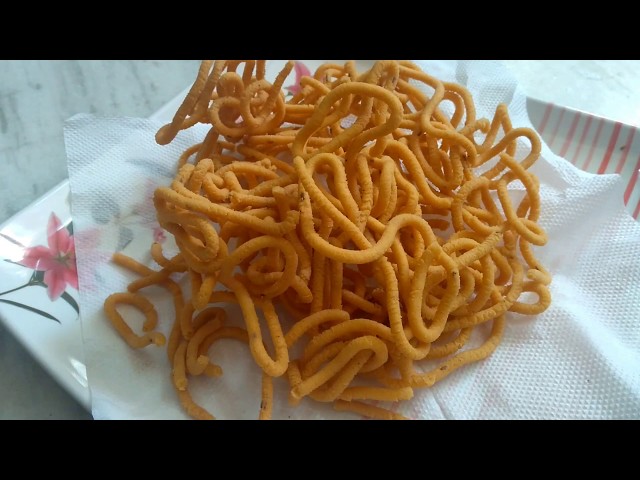 Murukulu Recipe in Telugu || Murukulu Preparation || Minapa Janthikalu Recipes || Snacks items